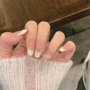 Sweet Girl Wearing Fake Nails – Stylish Plastic Nail Sets