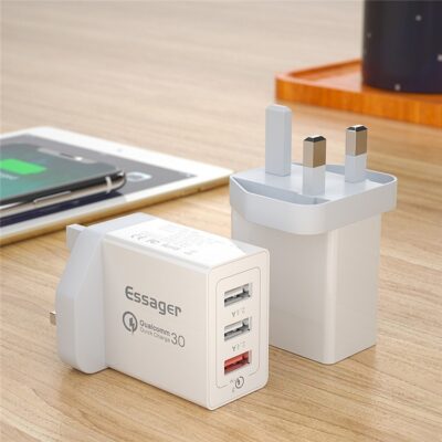 Three-Port USB Fast Charge 30WQC30 Mobile Phone Charger