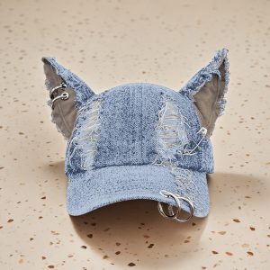 woman wearing fashionable trendy hat